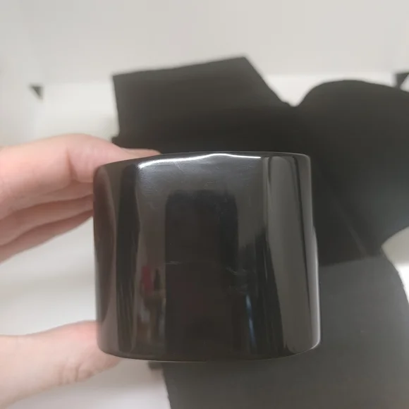 Chanel black lucite pearl bracelet - Picture 6 of 11